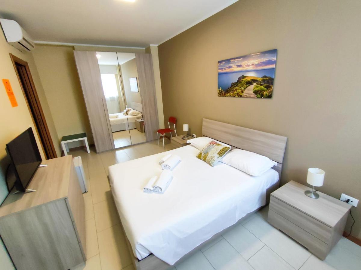 Grab A Flat In Coroneo Aparthotel Trieste Bagian luar foto