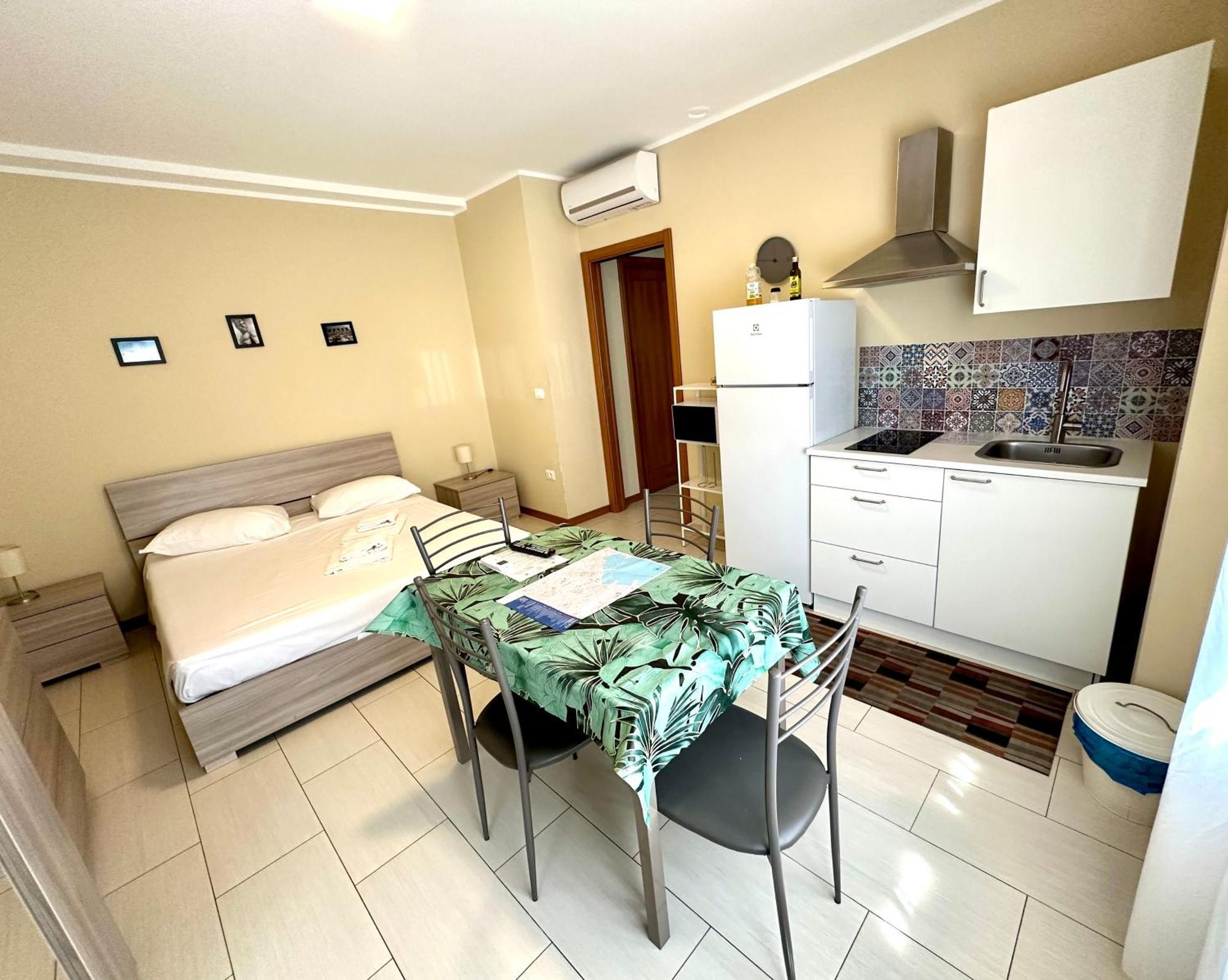 Grab A Flat In Coroneo Aparthotel Trieste Bagian luar foto